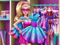 თამაშის Superhero Doll Closet  