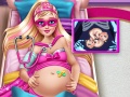 თამაშის Superhero Pregnant Emergency
